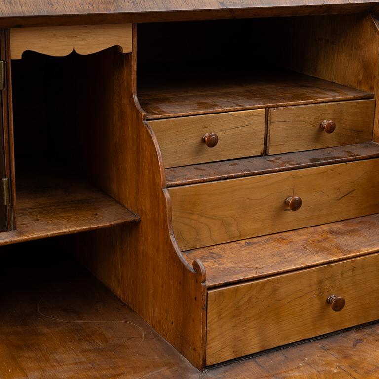 Sekretär, tillskriven Jonas Hultsten (mästare i Stockholm 1773-94), Gustaviansk.