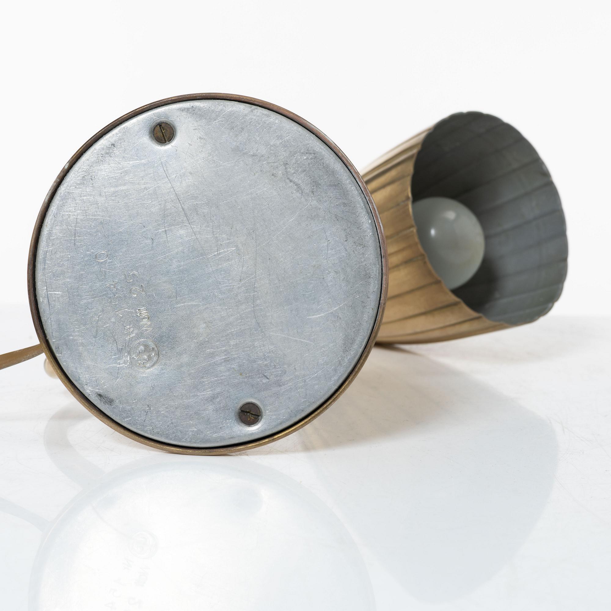 Harald Notini, bordslampa, modell "15470", Arvid Böhlmarks Lampfabrik, Stockholm, 1940-tal.