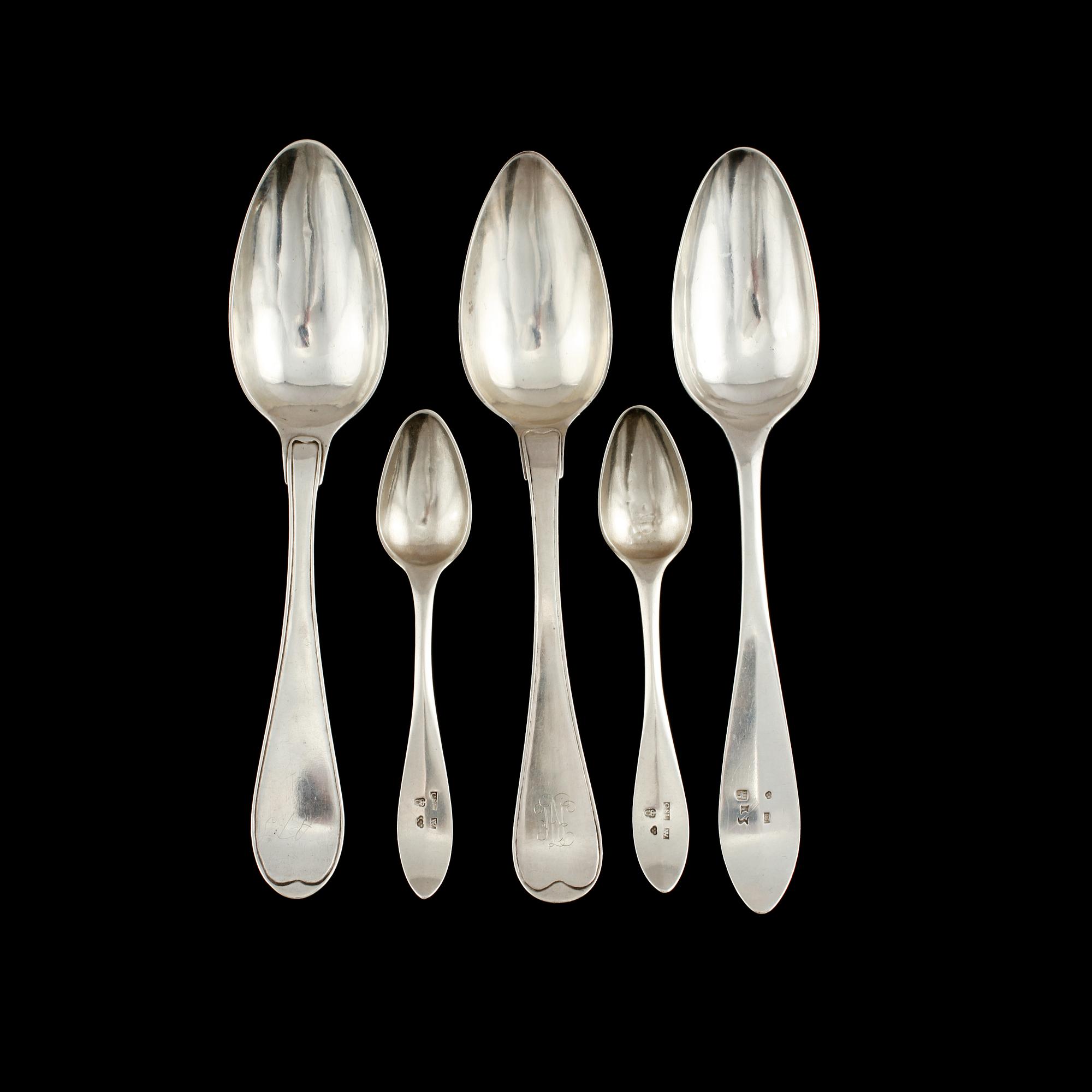 SKEDAR, 5 st, silver, bla Gustaf Folcker, Stockholm, 1800-tal. Vikt 217 g.