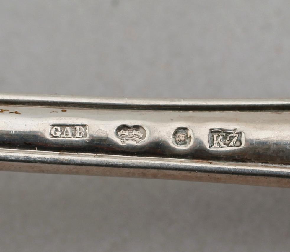 STRÖSOCKERSLEVAR, 1 par, silver, GAB, Stockholm 1912. Vikt ca 122 gram.