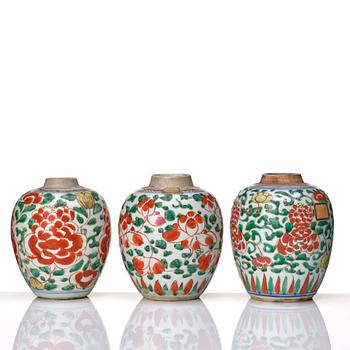 A set of three famille verte tea jars, Transition, 17th Century.