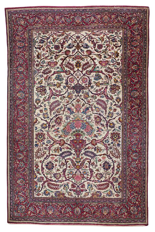 RUG. Semi-antique Silk Kashan. 207,5 x 135 cm.