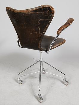 SKRIVSTOL, "Sjuan", Arne Jacobsen, 1900-talets mitt.