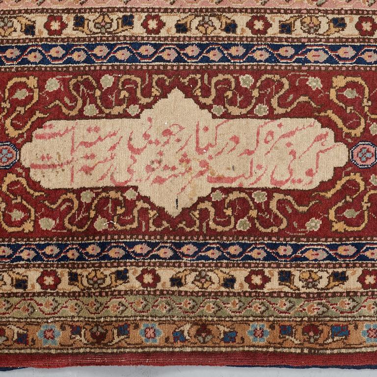 MATTO, a semi-antique Tabriz, ca 466 x 328,5 cm.