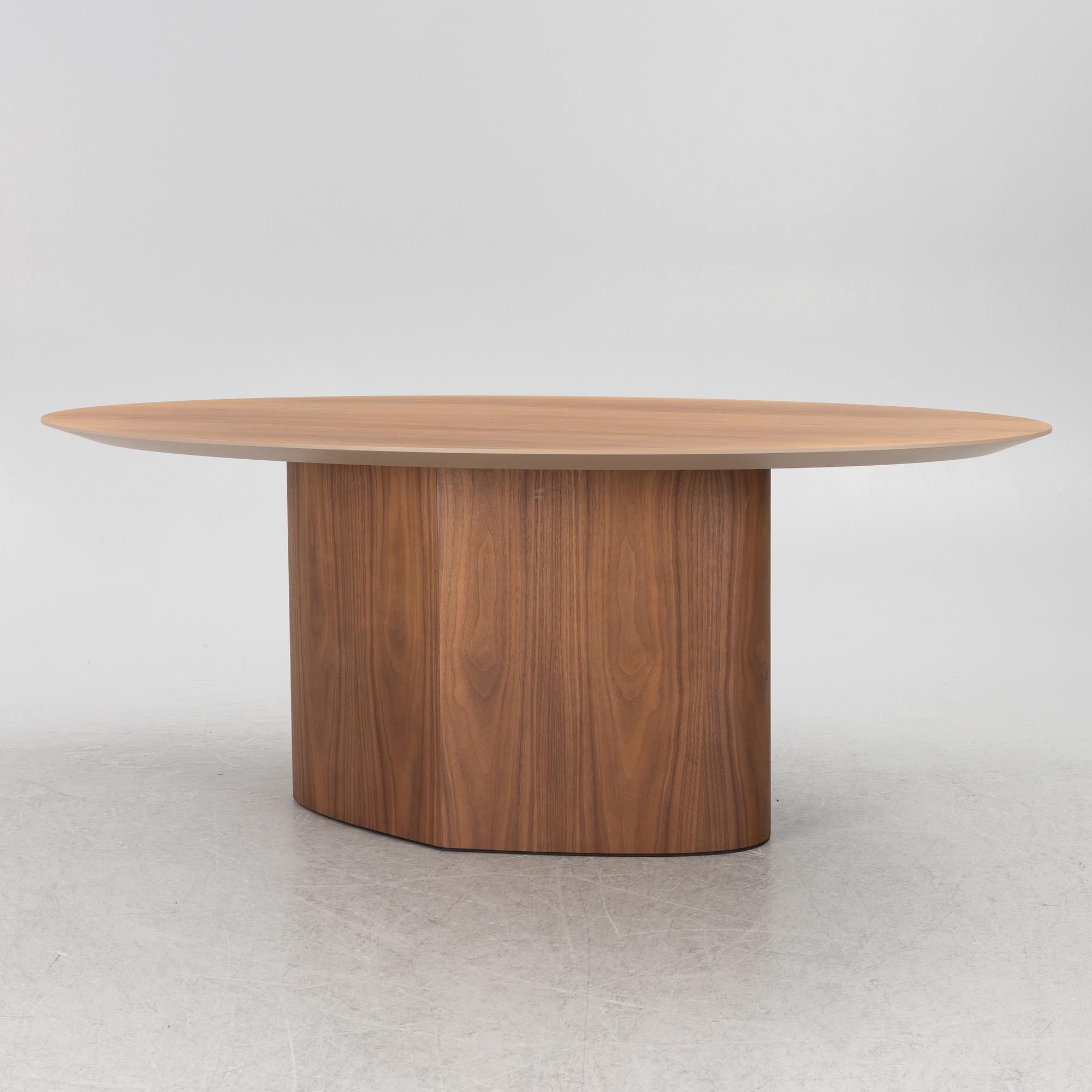 Miniforms, "Monoplauto Oval Dining Table", contemporary.