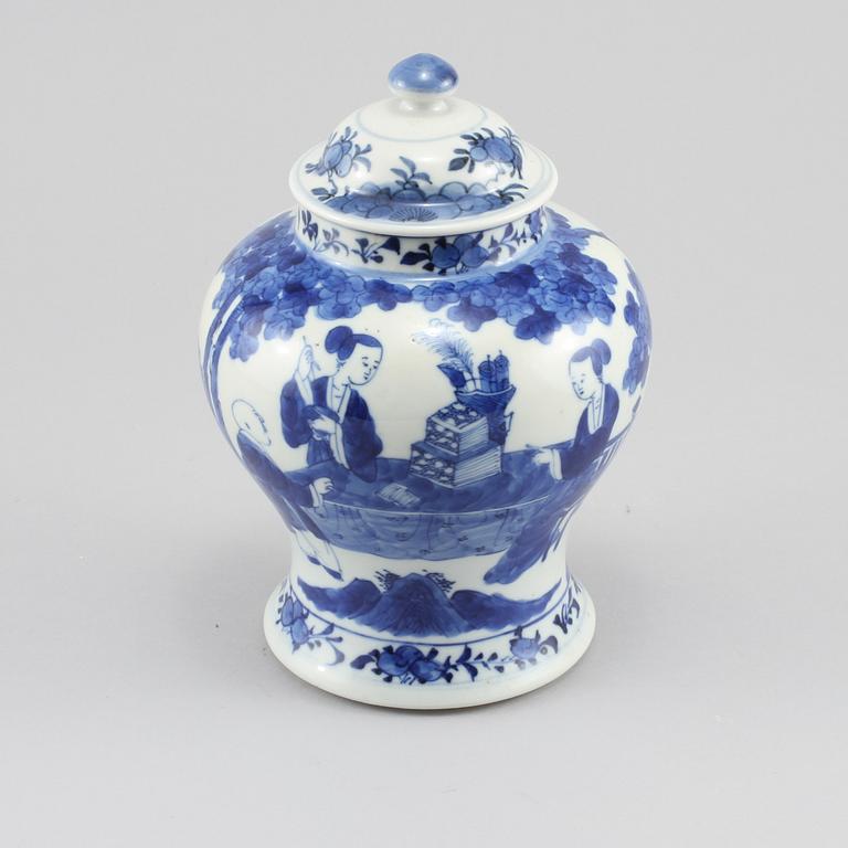 LOCKURNA, porslin, Kina, 1800/1900-tal.