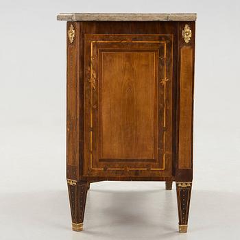 A Gustavian late 18th century commode attributed to N P Stenström, master 1781.