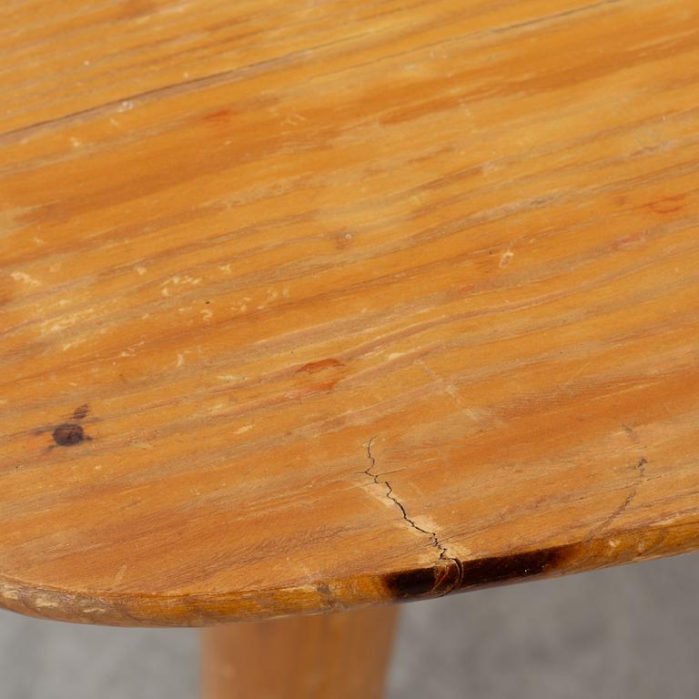 Göran Malmvall, coffee table, Svensk Fur, mid-20th century.