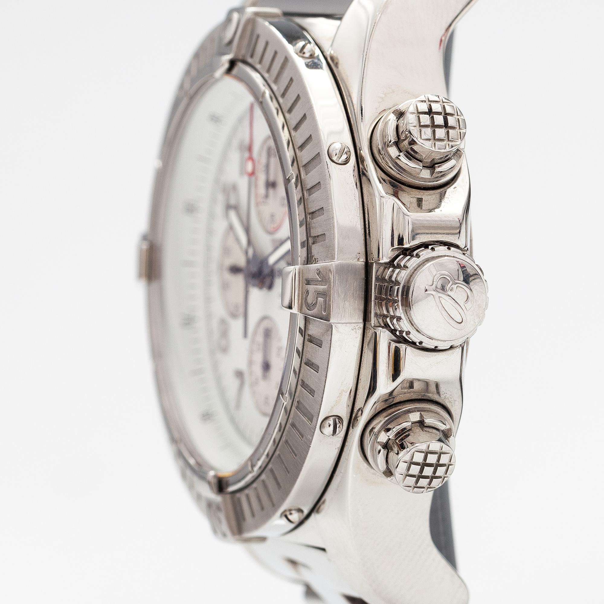 BREITLING, Super Avenger, chronograph, rannekello, 48,5 mm.