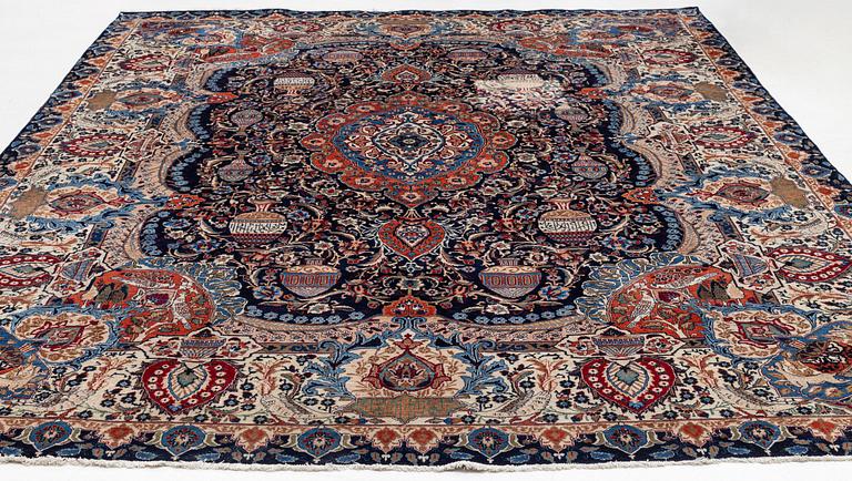 Matta, orientalisk, ca 388 x 293 cm.