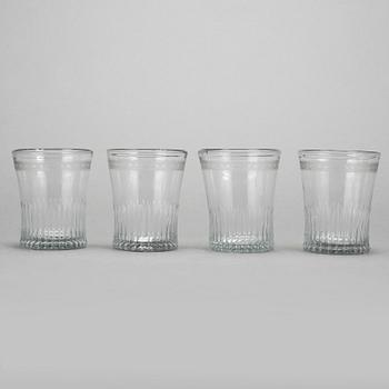 DRICKSGLAS, 4 st, troligen 1800-talets första hälft.