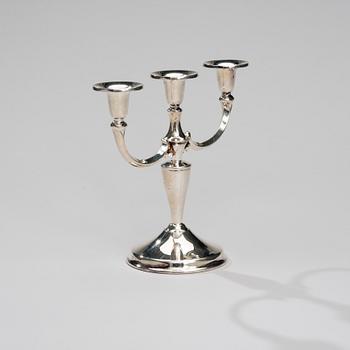 KYNTTILÄNJALKA, hopeaa, Turun Kultaseppä, 1996.