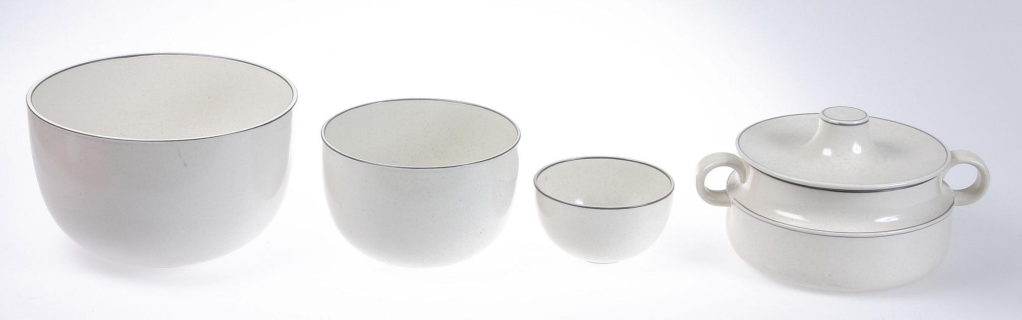 SERVISDELAR, 56 st, stengods, "Birka", Stig Lindberg, Gustavsberg 1900-talets andra hälft.