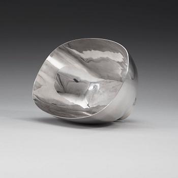 A Per Sköld sterling bowl by C.F. Carlman, Stockholm 1947.