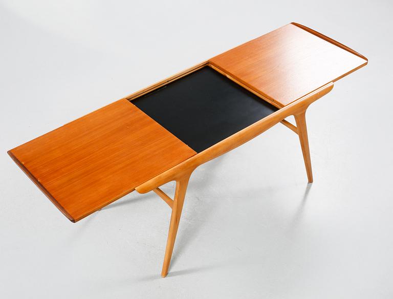 UNIDENTIFIED DESIGNER, sofa table, model "Expandette" for AB S. Ljungqvist Möbelfabrik approx 1955.