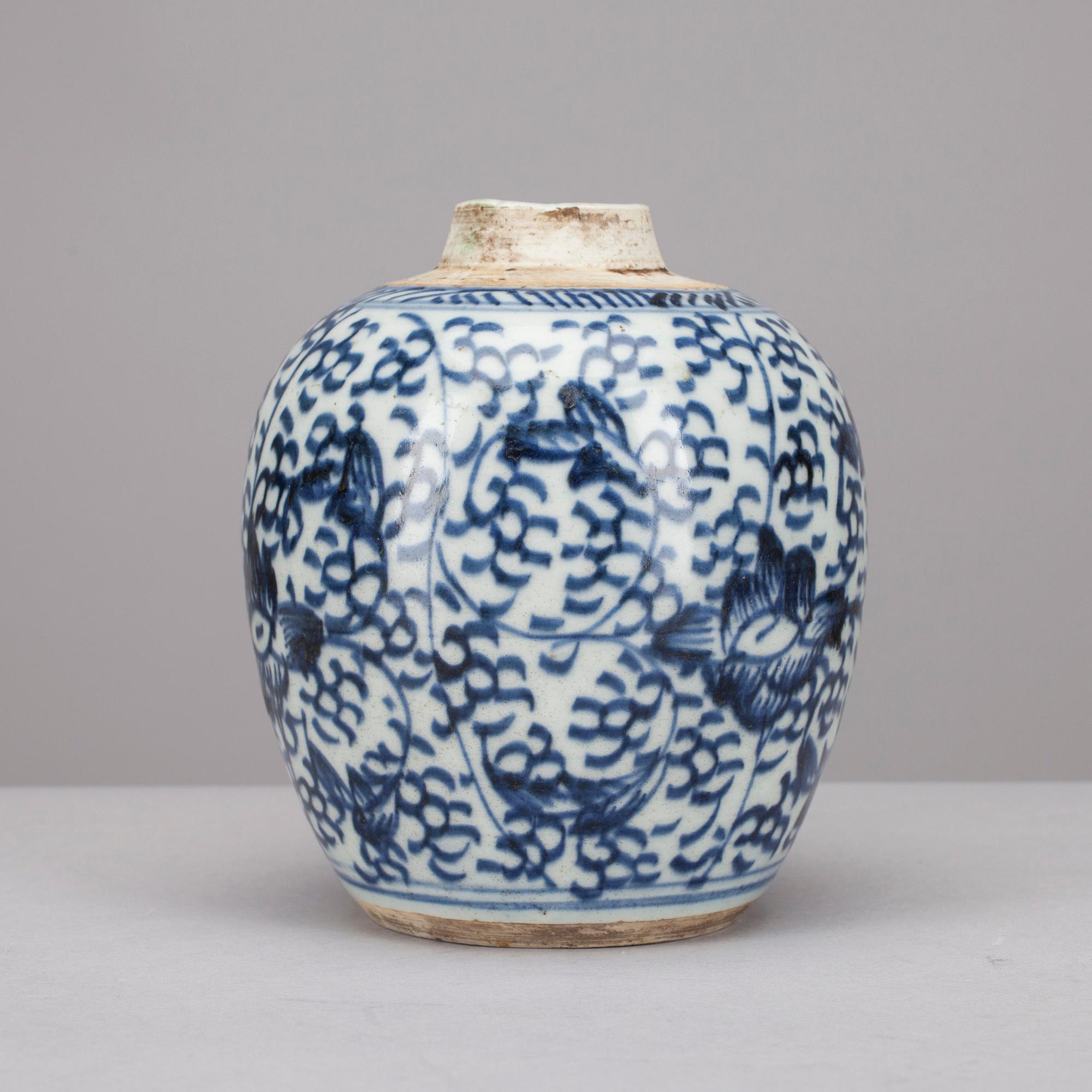 RUUKKU, posliinia, Kiina, 1700-luku.