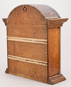 HÄNGSKÅP, rokoko, 1700-tal.