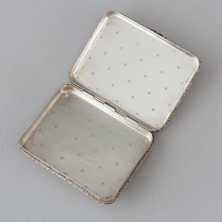 An Intalian 20th century silver snuff-box, marked M Buccellati, Milano - Roma- Firenze.