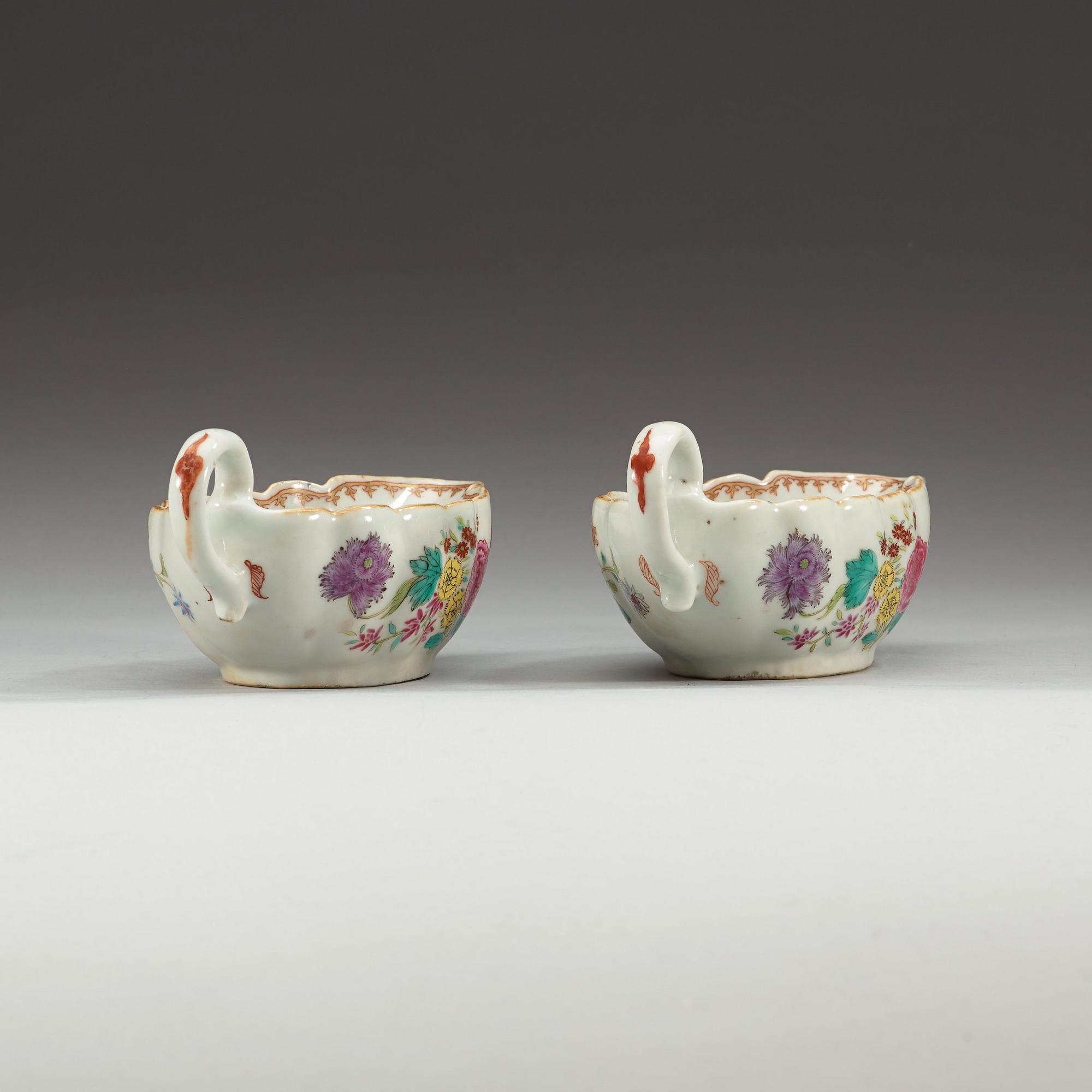 SÅSSKÅLAR, ett par, kompaniporslin. Qing dynastin, Qianlong (1736-95).