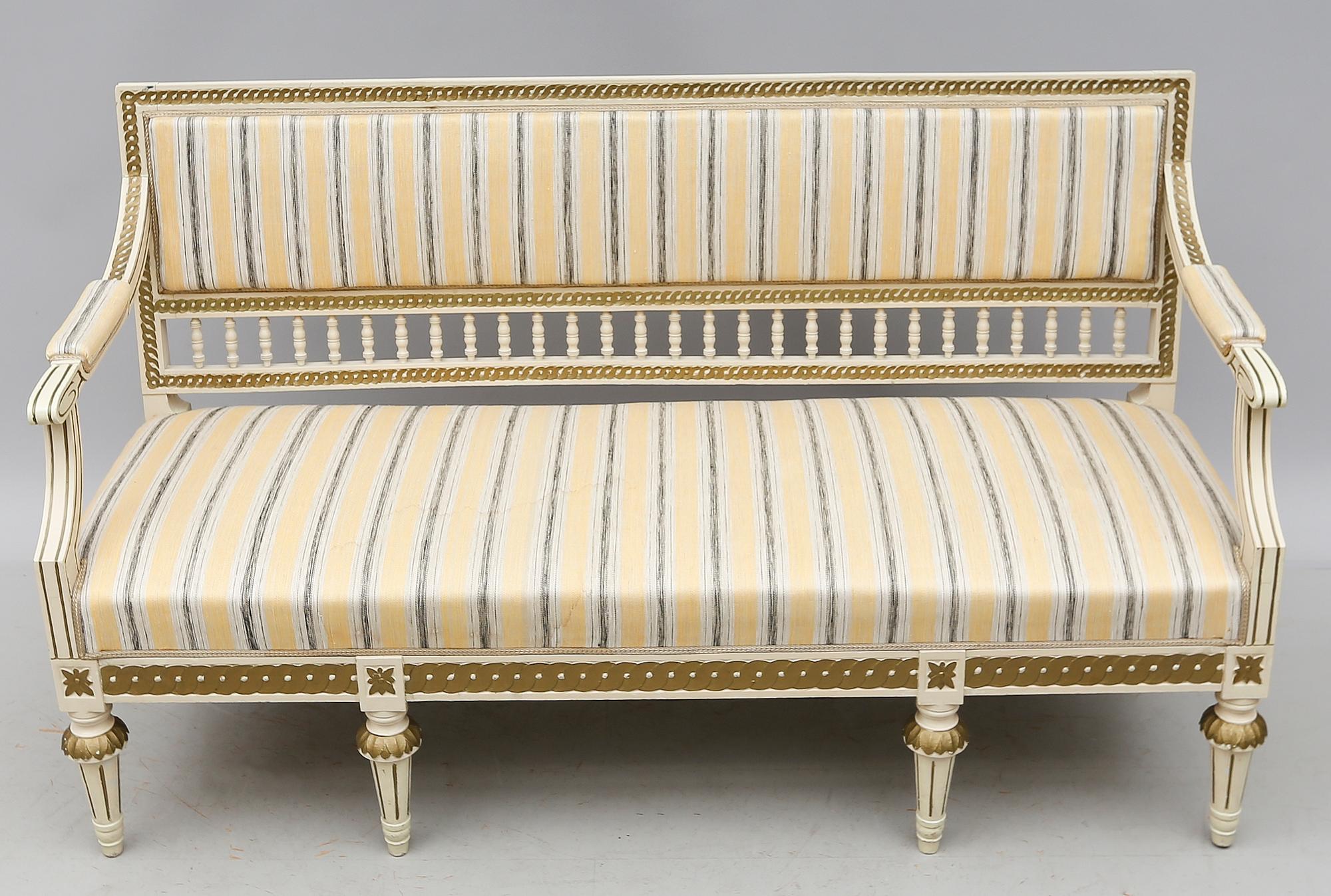 SOFFA, gustaviansk stil, 1900-talets första hälft.