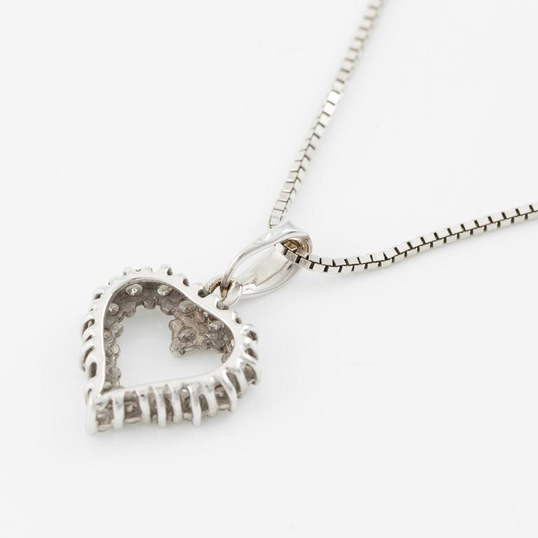 Necklace with a pendant, heart-shaped, 18K white gold with brilliant-cut diamonds.