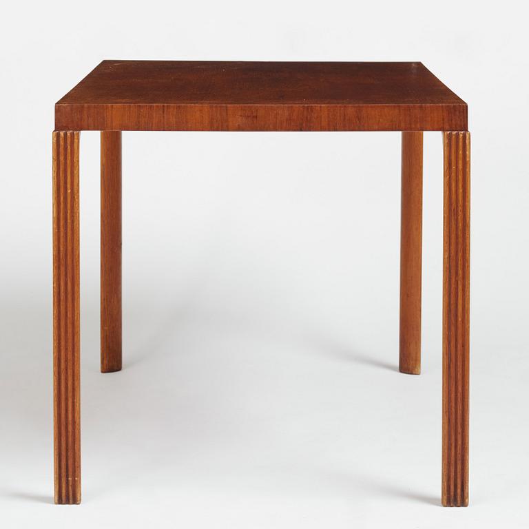 Bruno Mathsson, a rare and early table, Firma Karl Mathsson, Värnamo 1933.