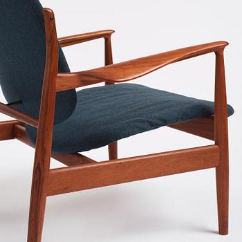 Finn Juhl, fåtöljer, ett par, "FD 136", France & Daverkosen, Danmark, 1950-tal.