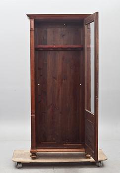 BOKSKÅP, nyrenässans. 1800-talets slut.