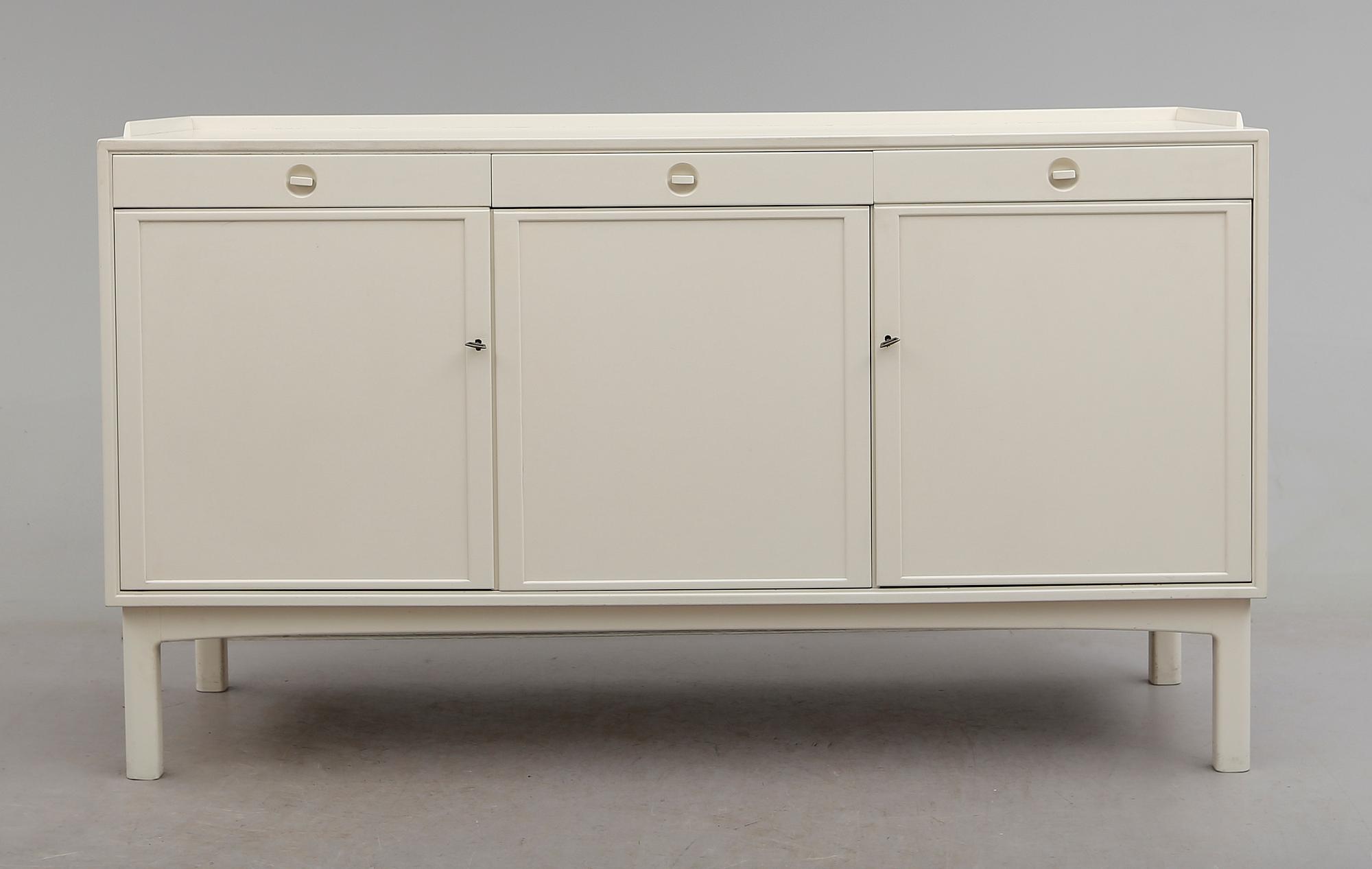 SIDEBOARD, Sven Engström & Gunnar Myrstrand, Skaraborgs Möbelindustri AB, 1900-talets andra hälft.