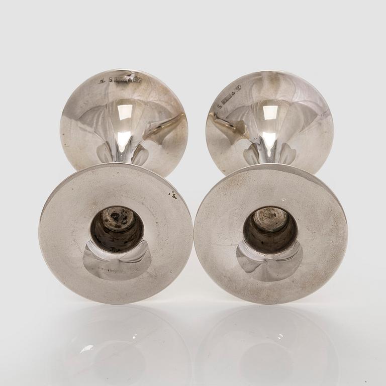 Tapio Wirkkala, ljusstakar, ett par, silver, "Trumpetti", Kultakeskus, Tavastehus 2001.