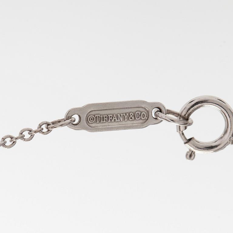 Tiffany & Co, halsband "Metro Cross", 18K vitguld och diamanter.