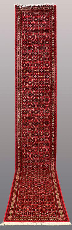 MATTA, Hosenabad, ca 487 x 75 cm.