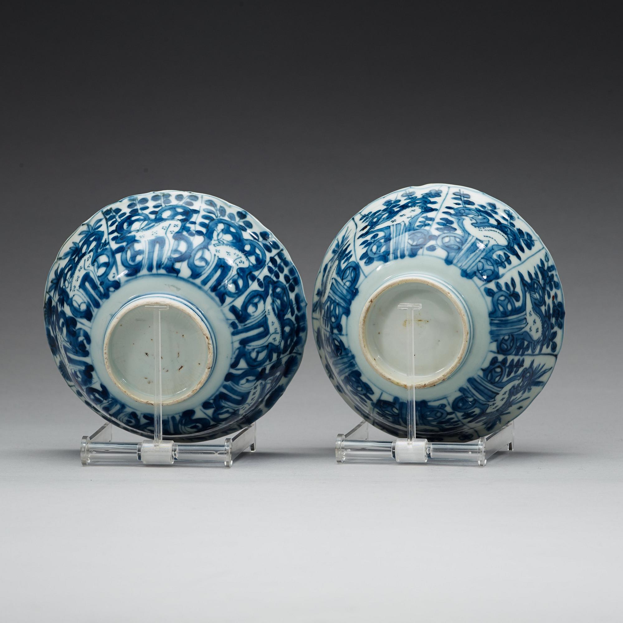 Two blue and white bowls, Ming dynasty, Wanli (1573-1612).