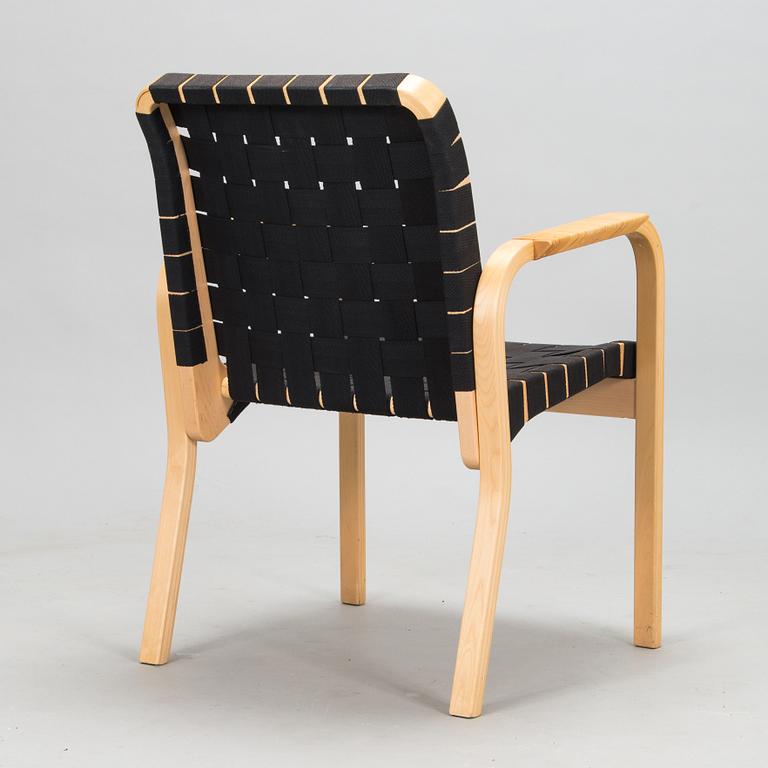 Alvar Aalto, karmstol, modell 45 för Artek 1900-talets slut.