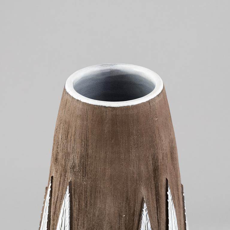 Anna-Lisa Thomson, an earthenware 'Paprika' vase, Upsala Ekeby.