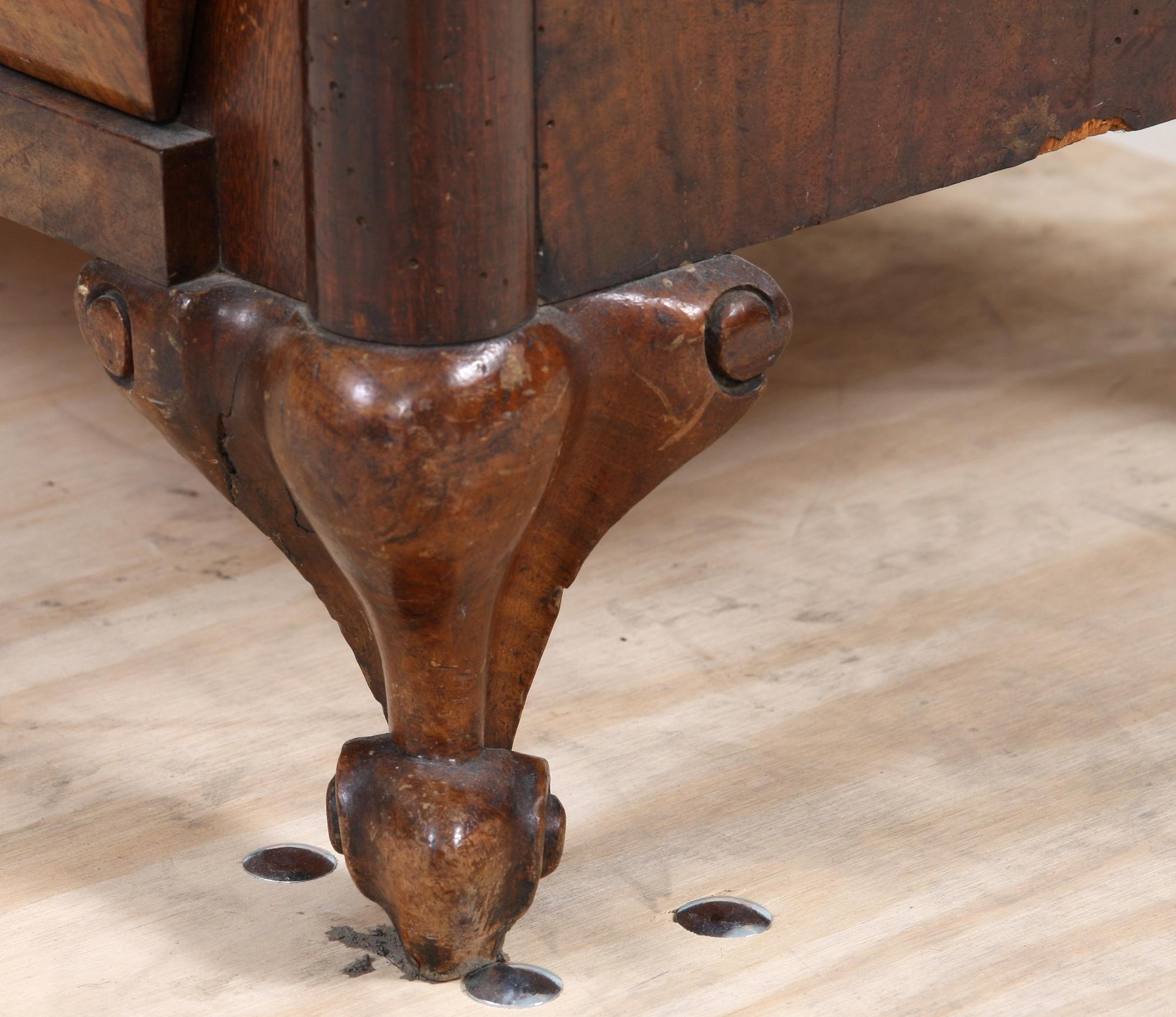 CHIFFONJE, 1800-talets mitt.