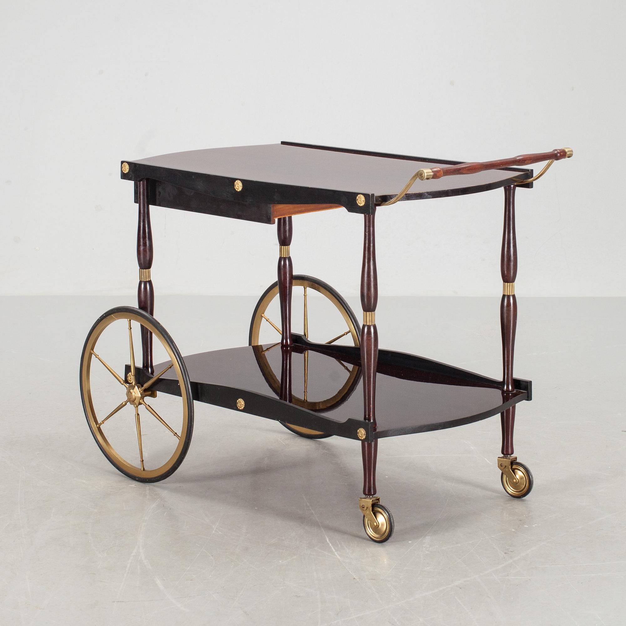 SERVERINGSVAGN, 1900-talets mitt.