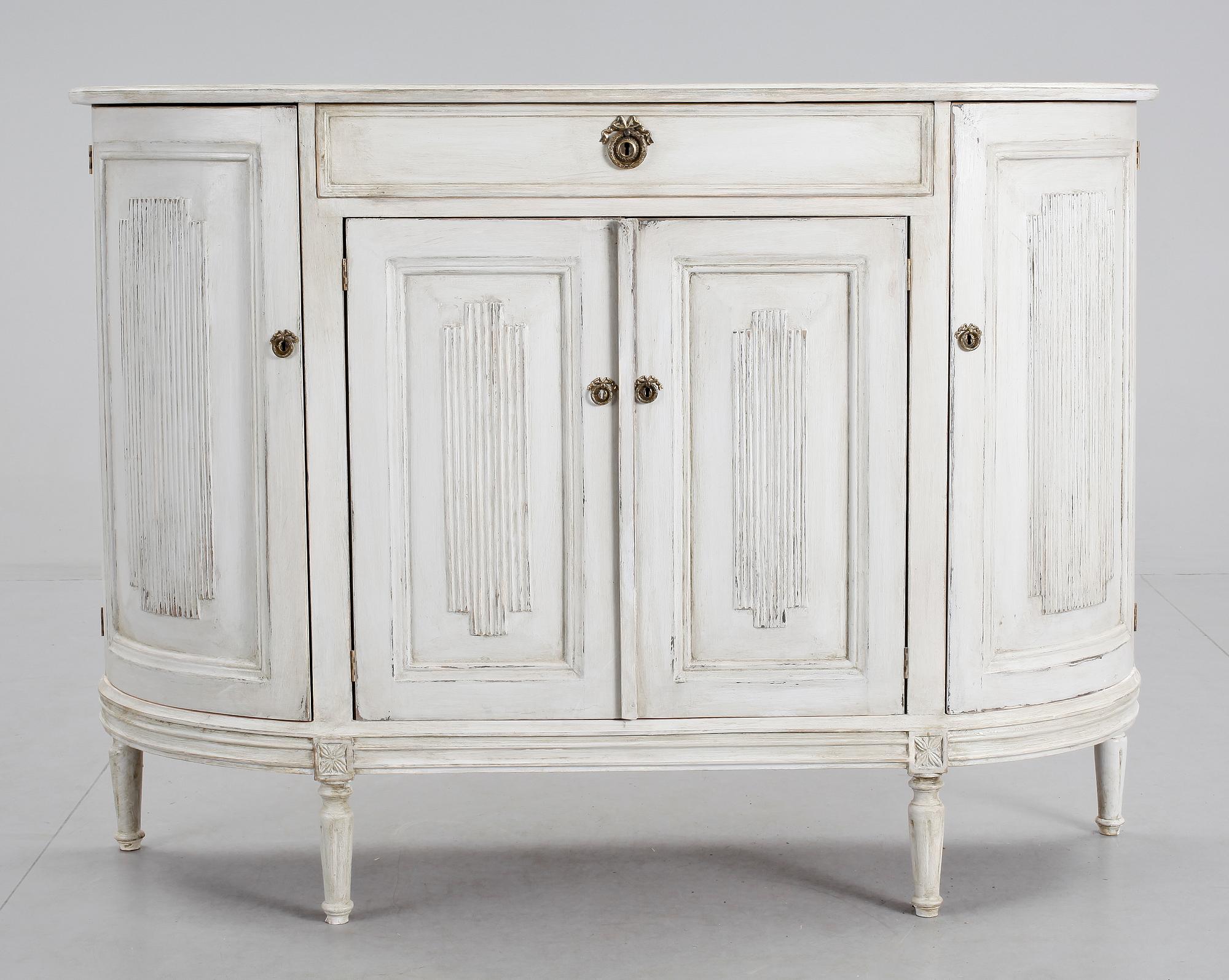 SKÄNK, gustaviansk stil, 1900-talets andra hälft.