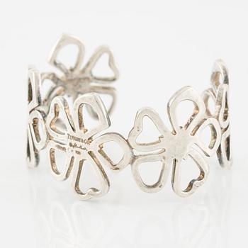 Tiffany & Co, Elsa Peretti, "Hibiscus" bangle, silver.