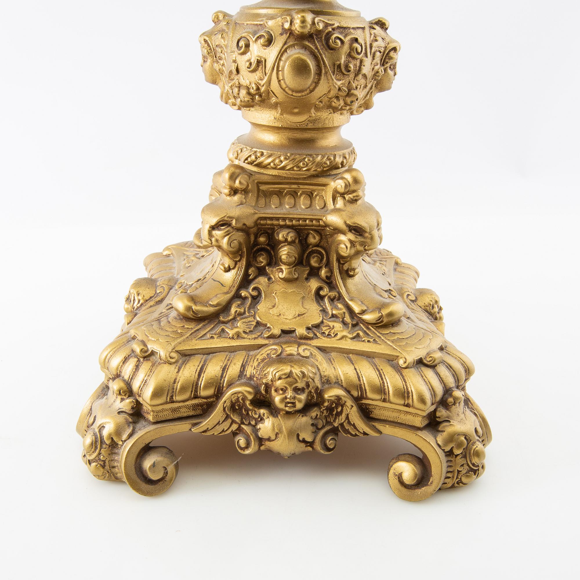 Table lamp Renaissance style 19th century.