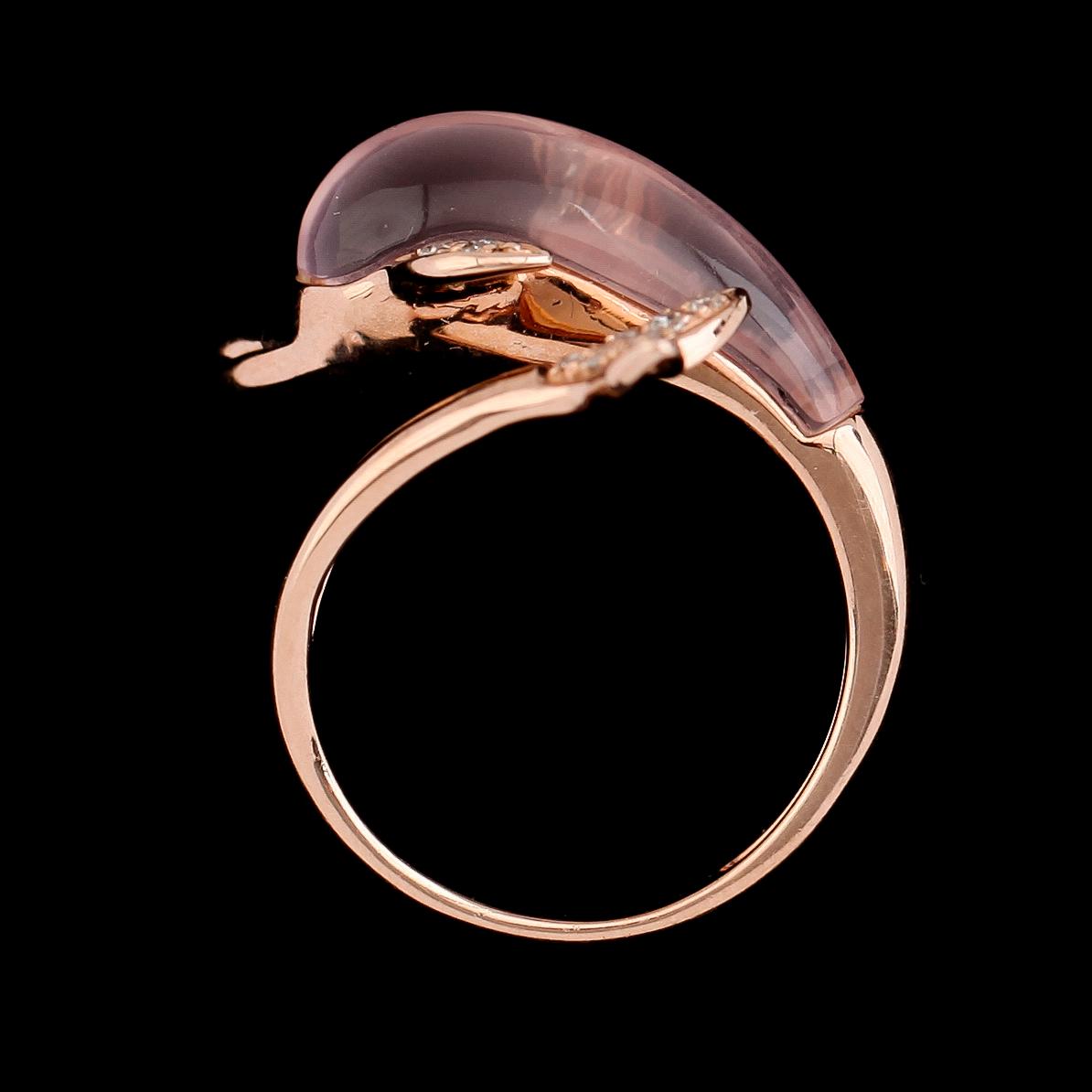 RING, 18K roséguld, diamanter tot ca 0.75 ct, rosa kvartz.