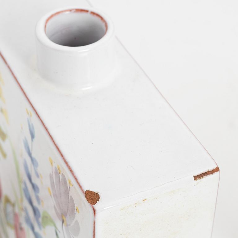 Stig Lindberg, plunta och burk med lock, fajans, Gustavsbergs studio.