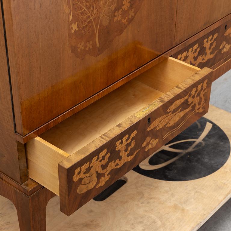 Skåp, Mjölby Intarsia, troligen. 1940-tal.