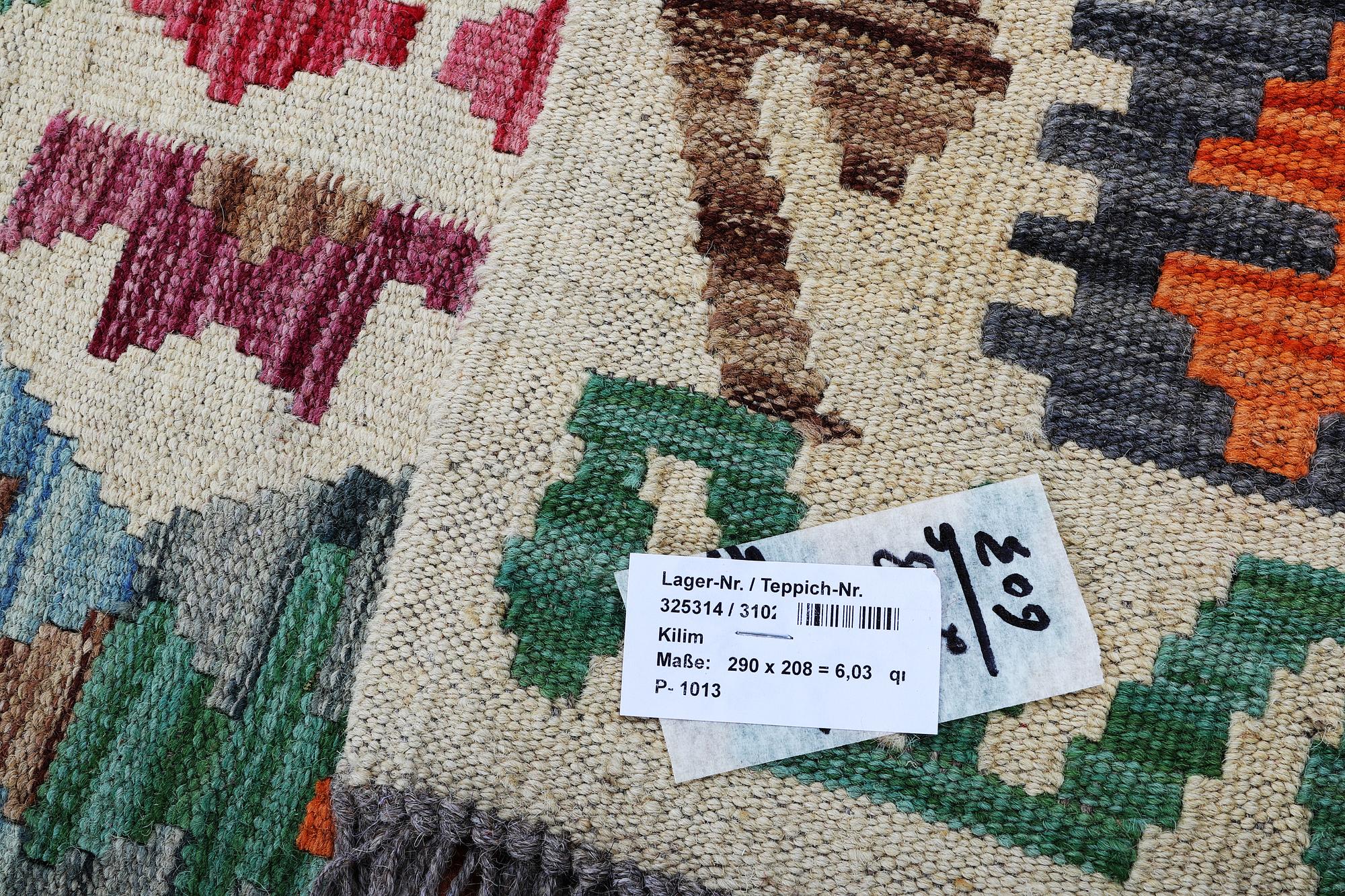 Matta, Kelim, ca 290 x 208 cm.