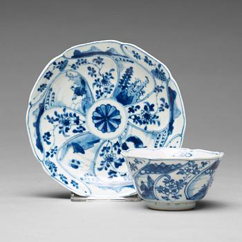900. A set of three blue and white cups with stands, Qing dynasty, Kangxi (1662-1722).