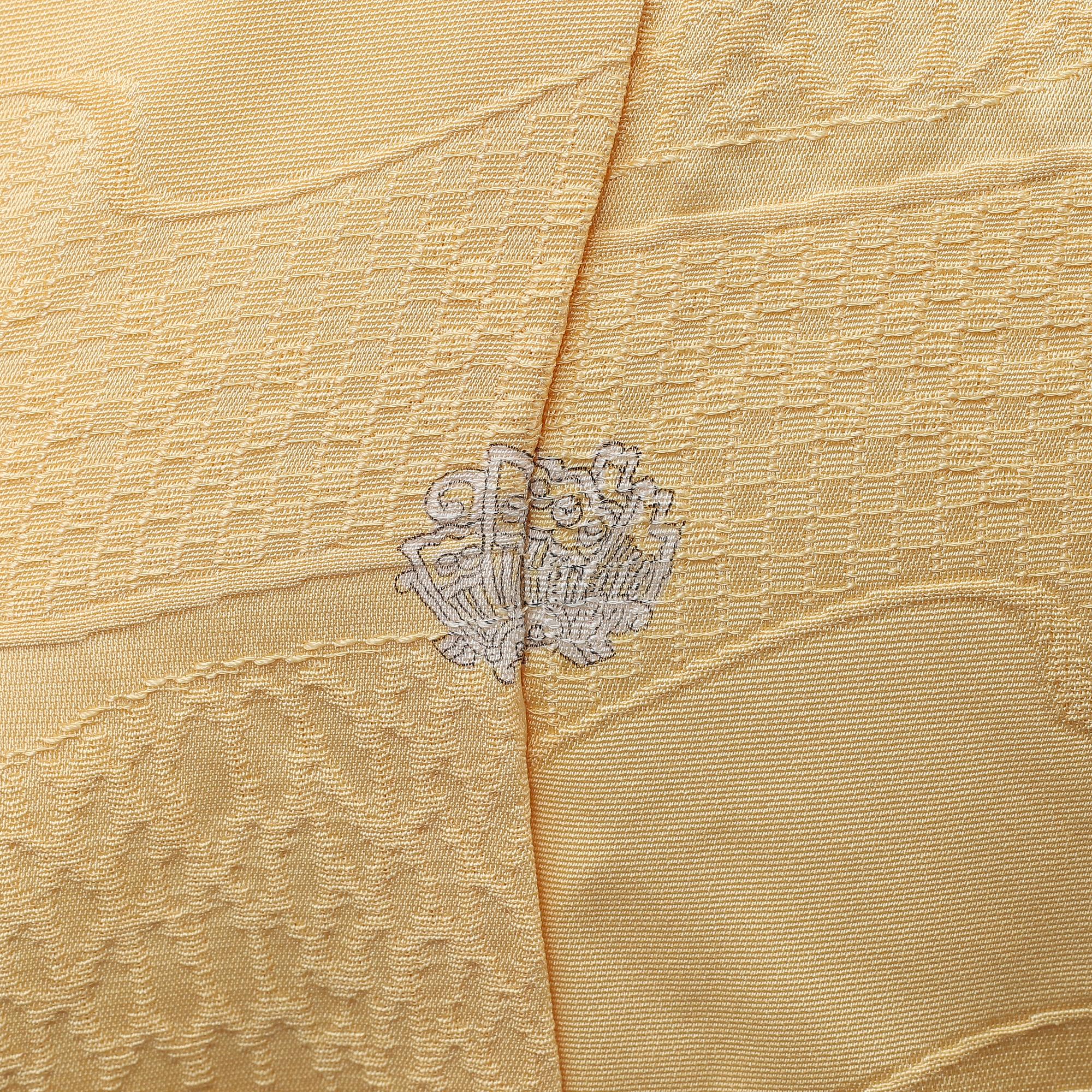 A Japanese Kimono, 20th century.