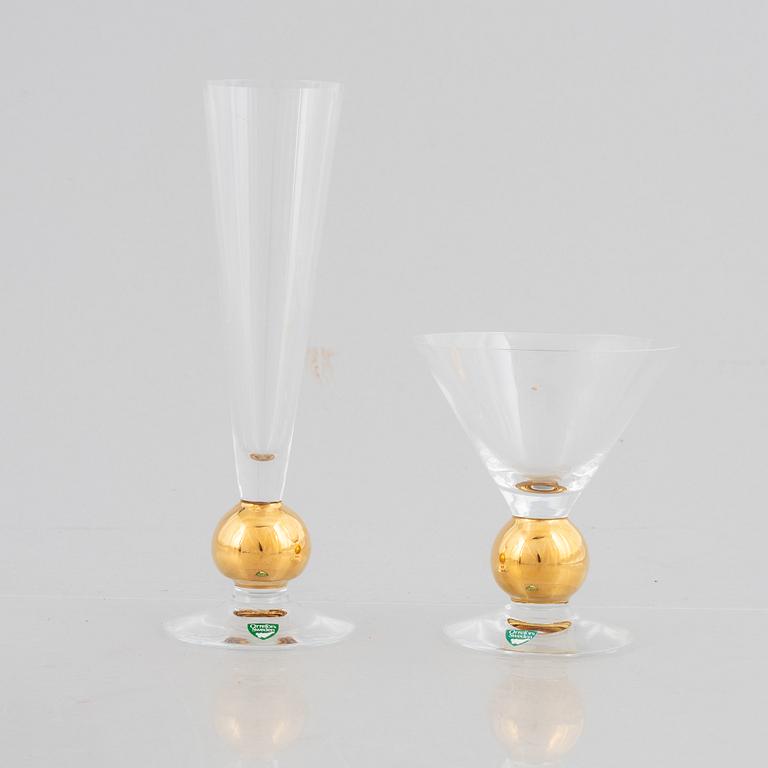 Gunnar Cyrén, champagneglas, 8 st, samt martini/cocktailglas, 8 st, "Nobel", Orrefors.