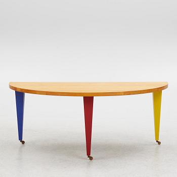 Jonas Bohlin, coffee table, from the "Obelisk" series, Källemo. The model was designed in 1991.