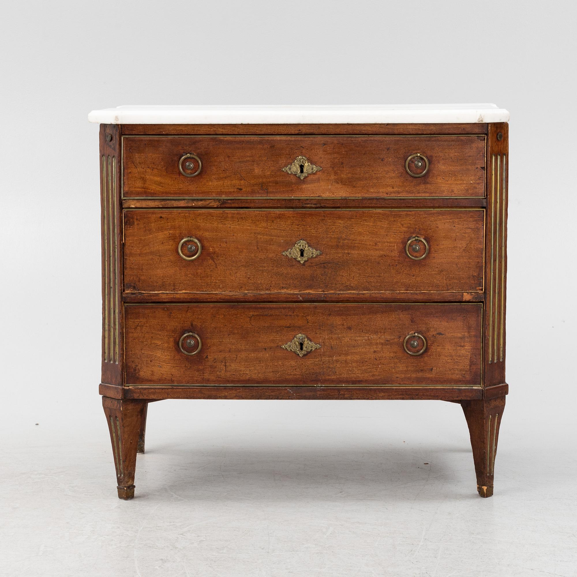 A late gustavian commode.