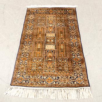 Matta Kashmir old silke på bomullsvarp, 144x91 cm.